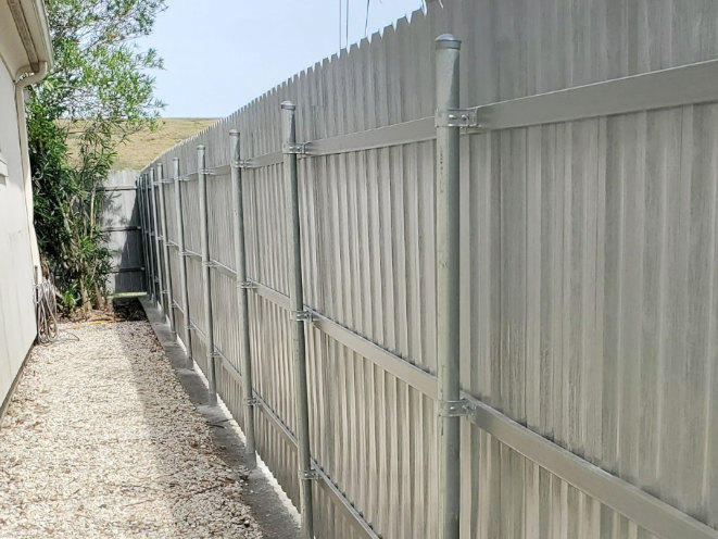 Next-Generation Fiber Fence Installed in Metairie Close to the Levee.