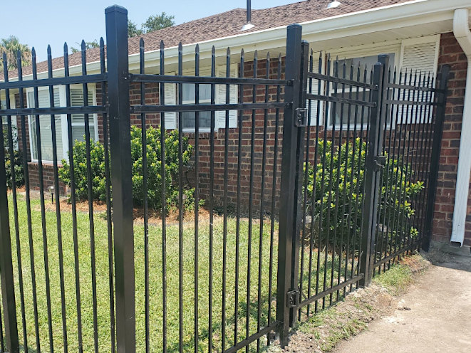 6-Foot-High Classis Style Gate with Spear Tops in New Orleans.
