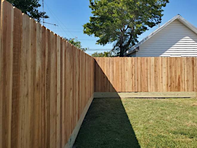 six-foot-cedar-fence-vertical-construction-with-mudboard