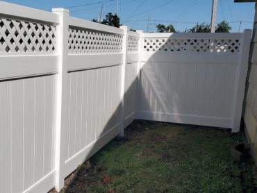 Six-Foot-White-Vinyl-Fence-Lattice-Country-Estate – New Orleans Fence ...