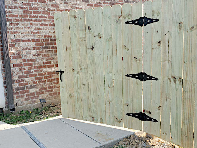 6' Standard vertical dog-ear wooden gate. Installed in Gonzales, LA.